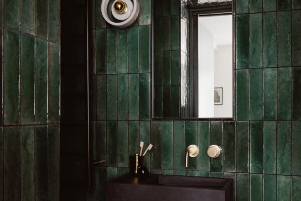 Rock Dove Renovation | Bathrooms | Kitchens | Tiling | Painting & Decorating | Electrical Services | Bespoke Carpentry | Gas & Heating