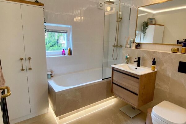 Rock Dove Renovation | Bathrooms | Kitchens | Tiling | Painting & Decorating | Electrical Services | Bespoke Carpentry | Gas & Heating